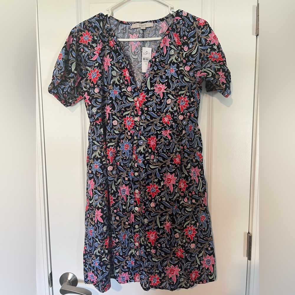 NWT LOFT front button dress XS WITH POCKETS